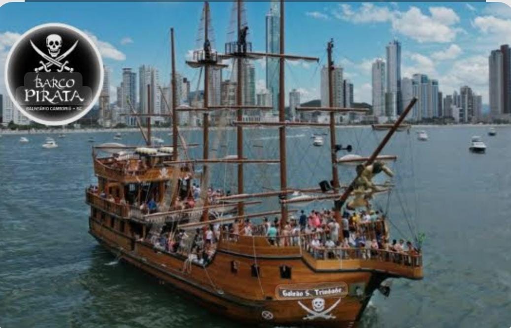Descuento en «BARCO PIRATA» Bahía de Laranjeiras Balneario Camboriú Brasil – 10% OFF sobre el precio publicado en Boletería, efectuando la compra de tu ticket de ingreso ANTICIPADO. Con tu tarjeta TheClubGlobal podes disfrutar de este paraíso, reservas para obtener beneficio a través de la agencia de Turismo Receptivo PATTO CAMBORIÚ.